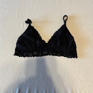 Elegant Black Lace Bralette Size Large